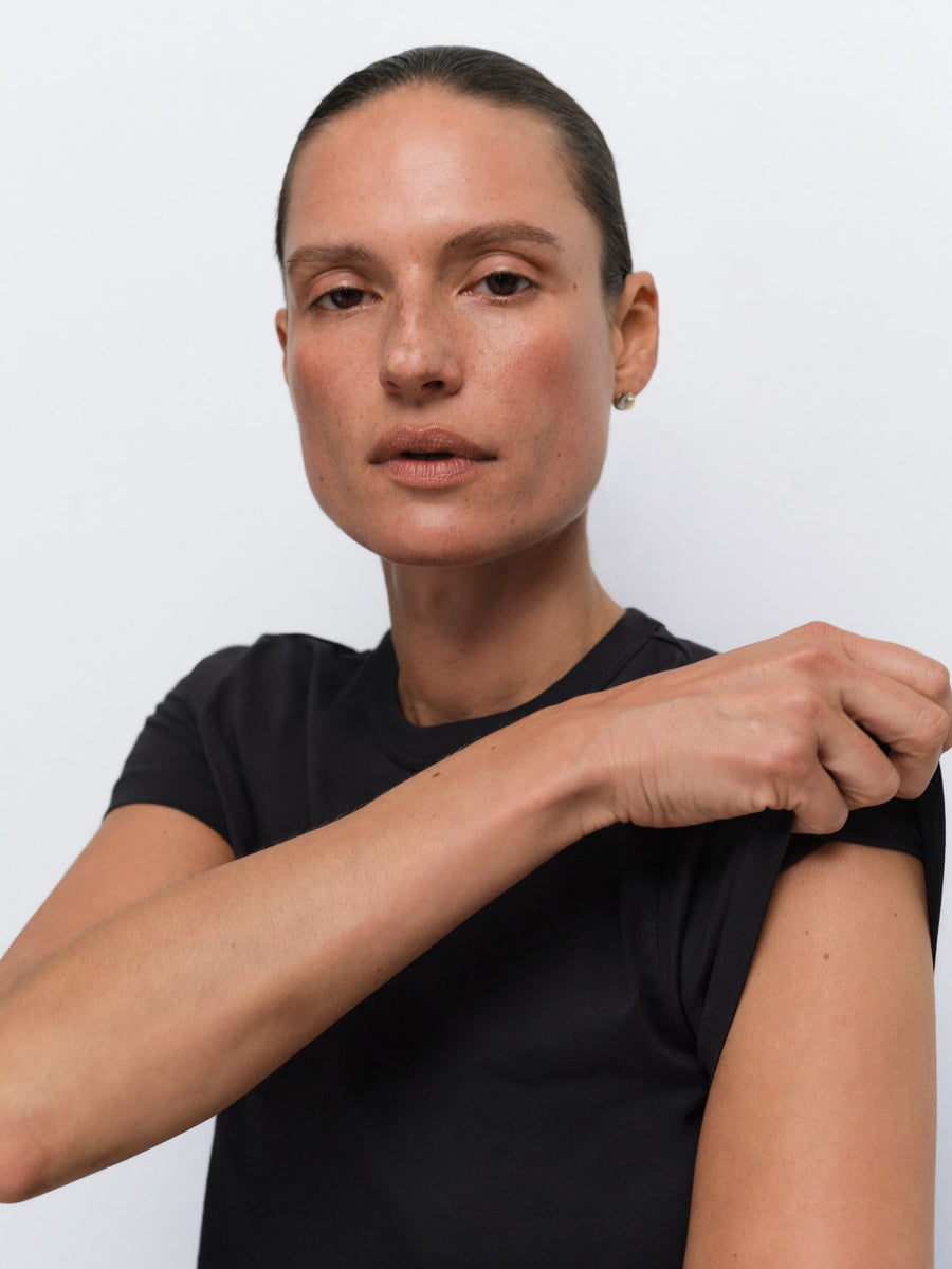 Organic Pima Shrunken Tee Organic Stretch Pocket Short in Jet Black / Pebble — product photo