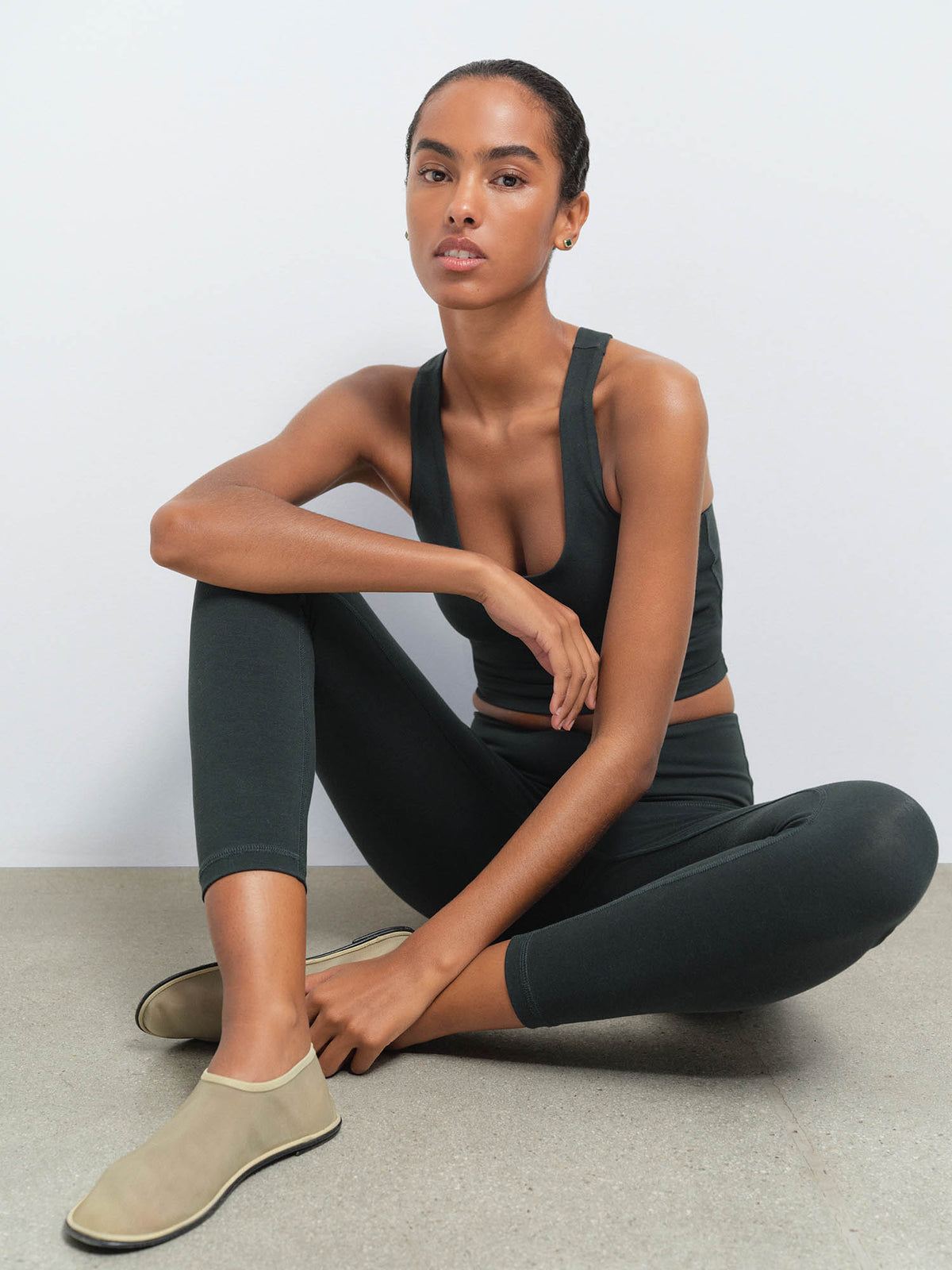Organic Stretch Midi Legging in Nori — product photo